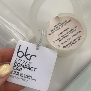 bkr Water Bottle Cap for Lip Treatment